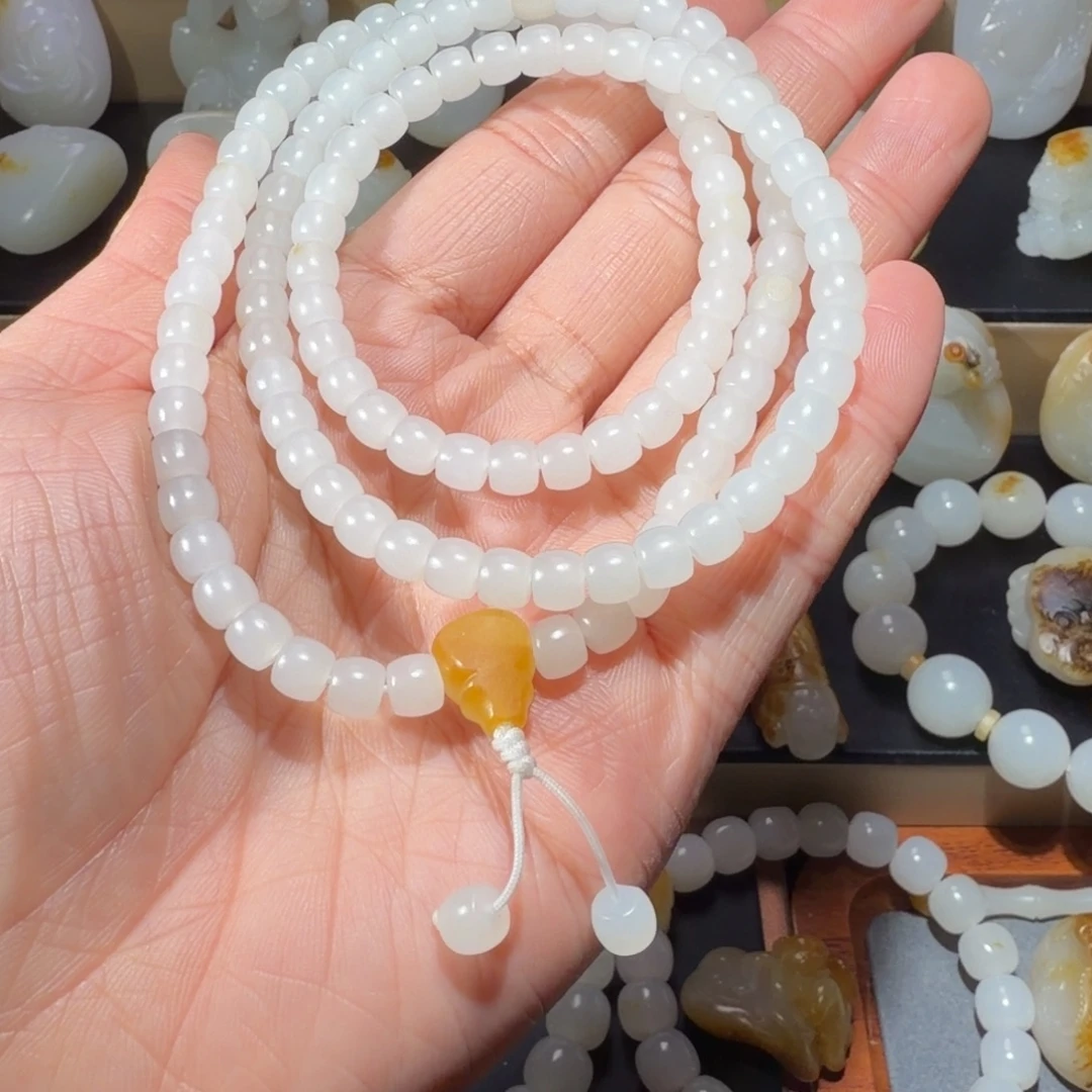 黎***哥和田玉未镶嵌手链