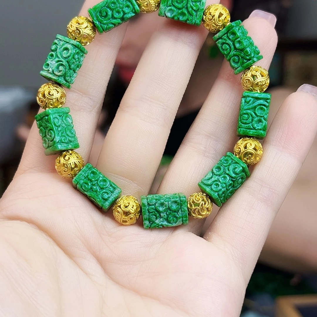 翡翠未镶嵌颈饰多样性