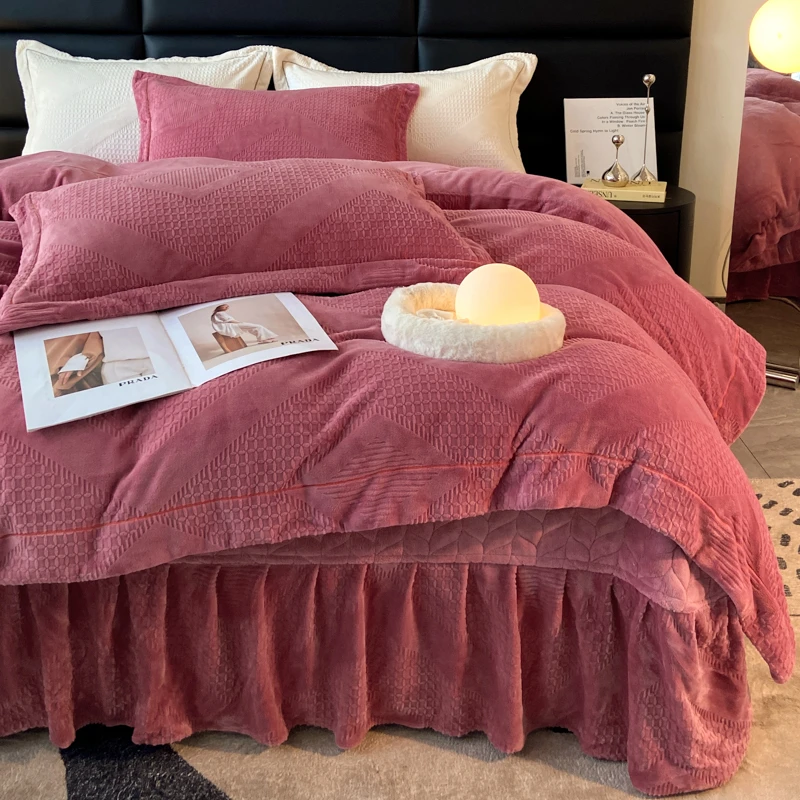 牛奶绒床盖四件套 冬加厚夹棉床盖保暖防滑床 轻奢大气风