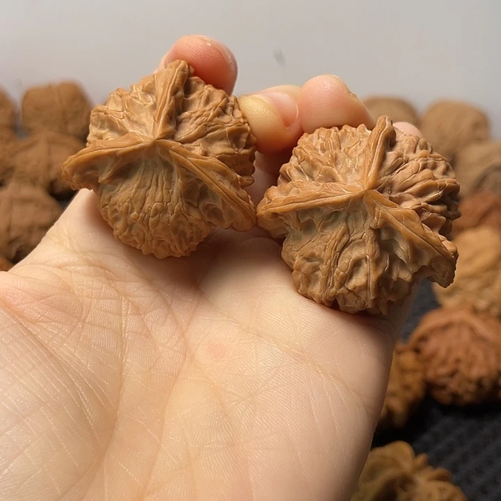 文玩核桃把件38盘山