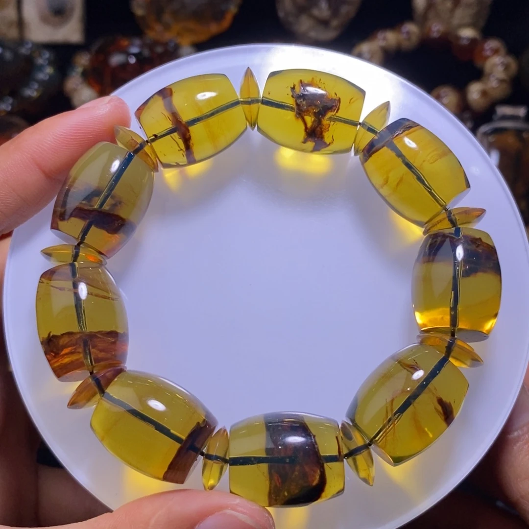 未镶嵌颈饰琥珀40克