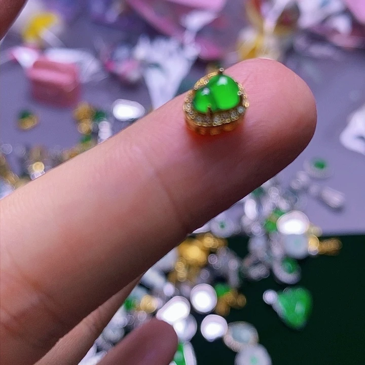 颈饰未镶嵌翡翠111111