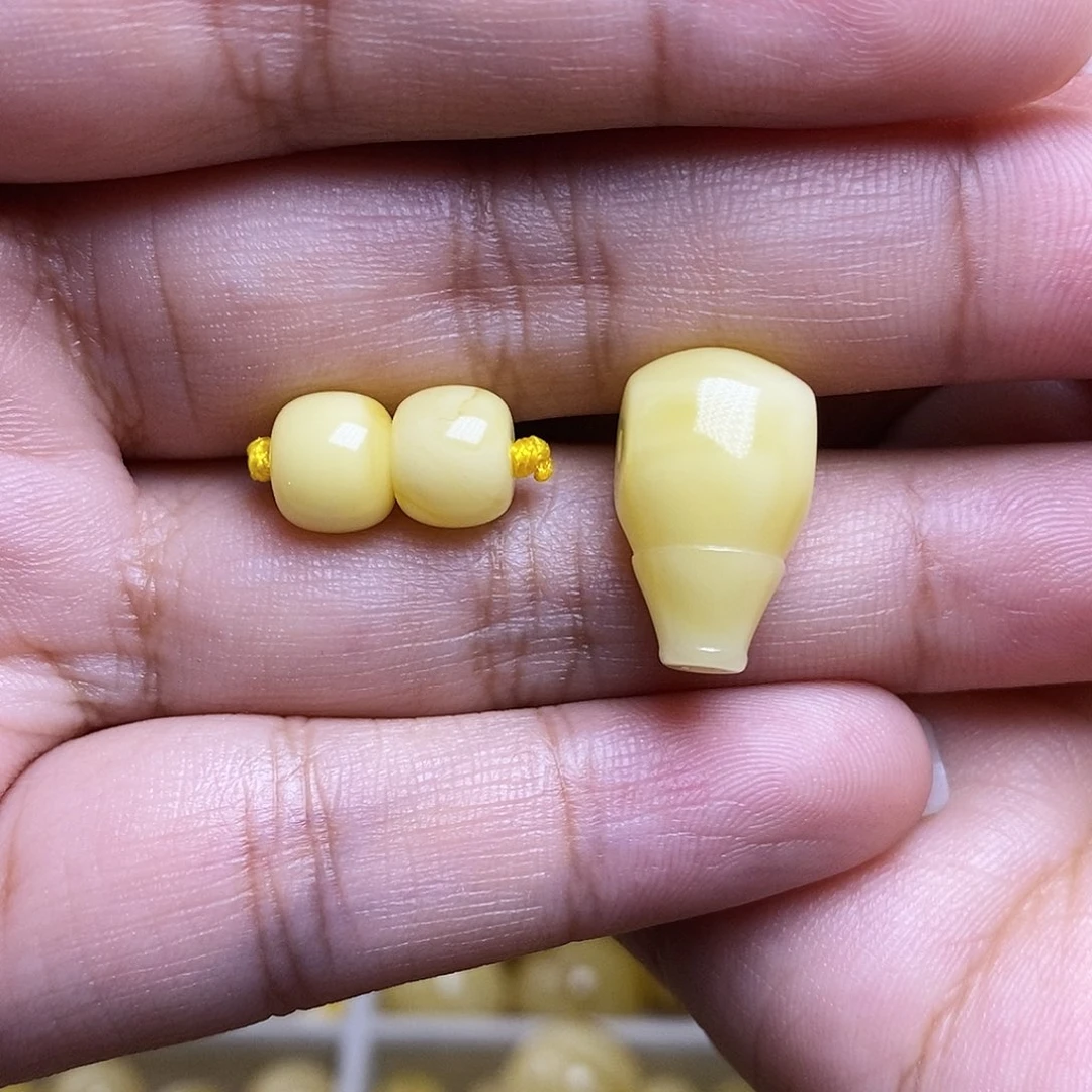 裸石琥珀未镶嵌日***海蜜蜡