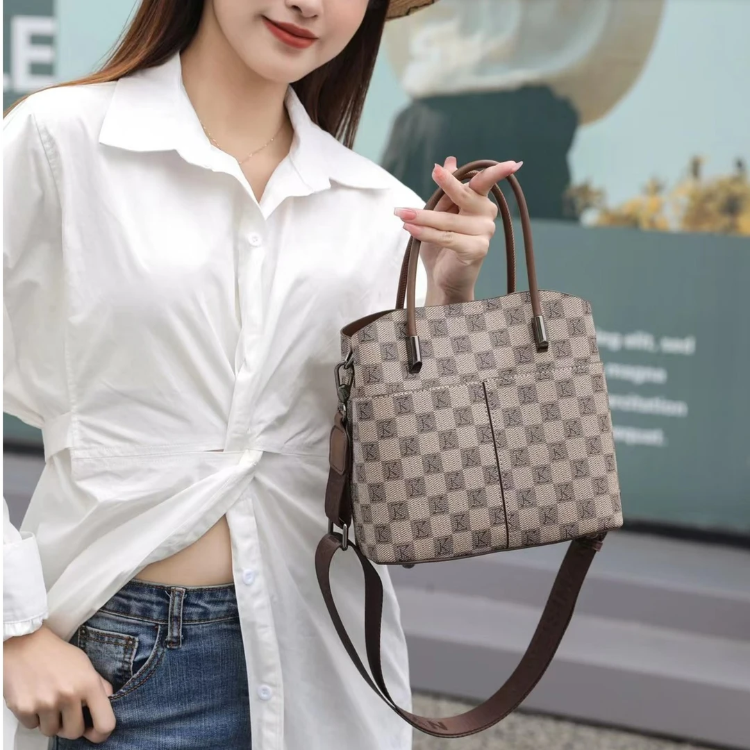 2025新款春夏新款经典大容量水桶包斜挎单肩包百搭手提包女E019