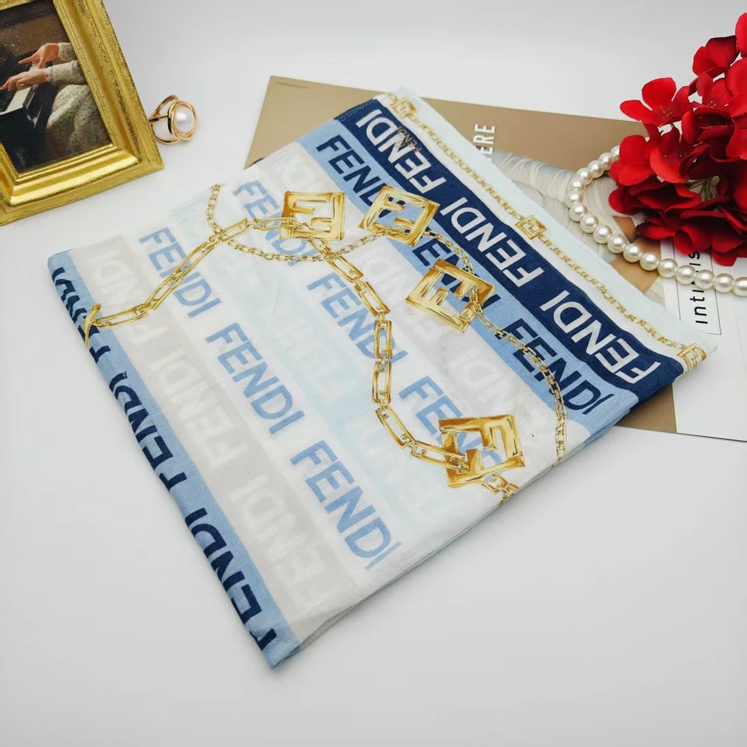 95新 FENDI/芬迪 海囤/芬迪/丝巾/yy05562