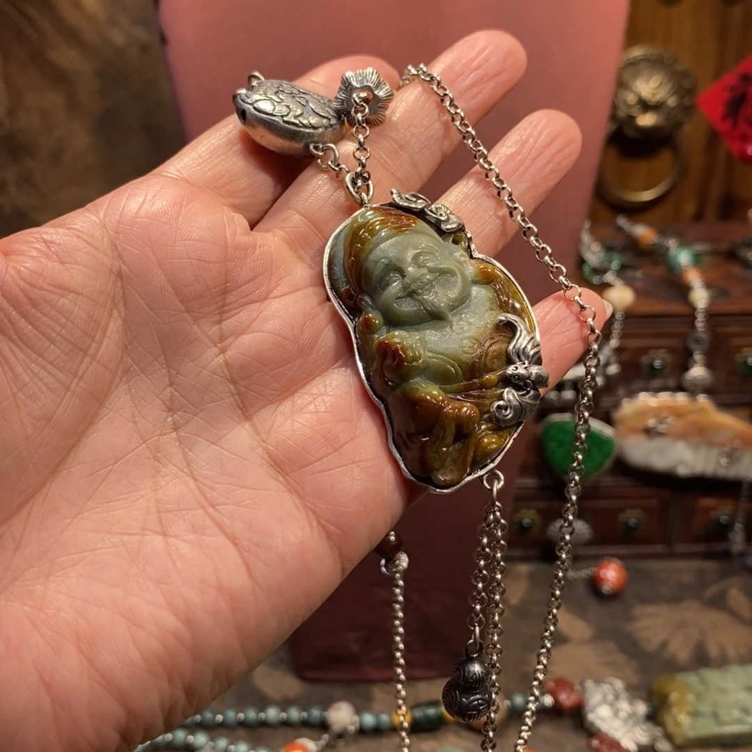 翡翠吊坠(赠链)未镶嵌