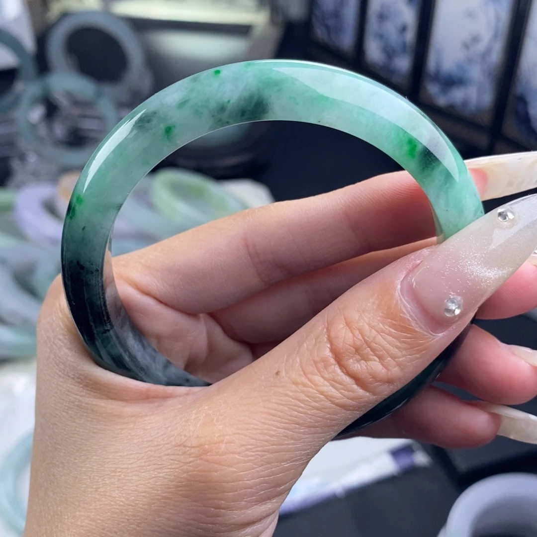 五***人定制翡翠未镶嵌翡翠手镯