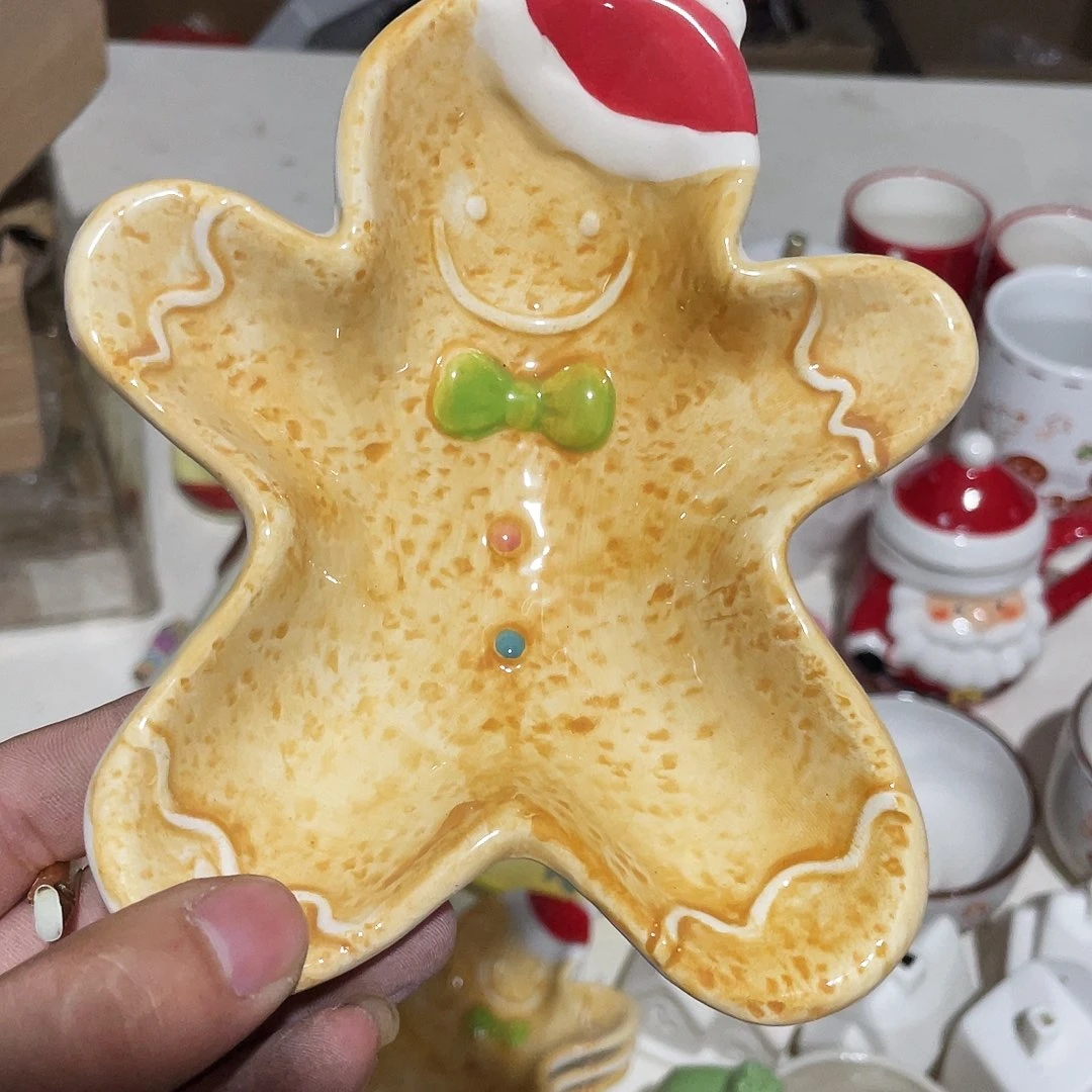 摆件微瑕。