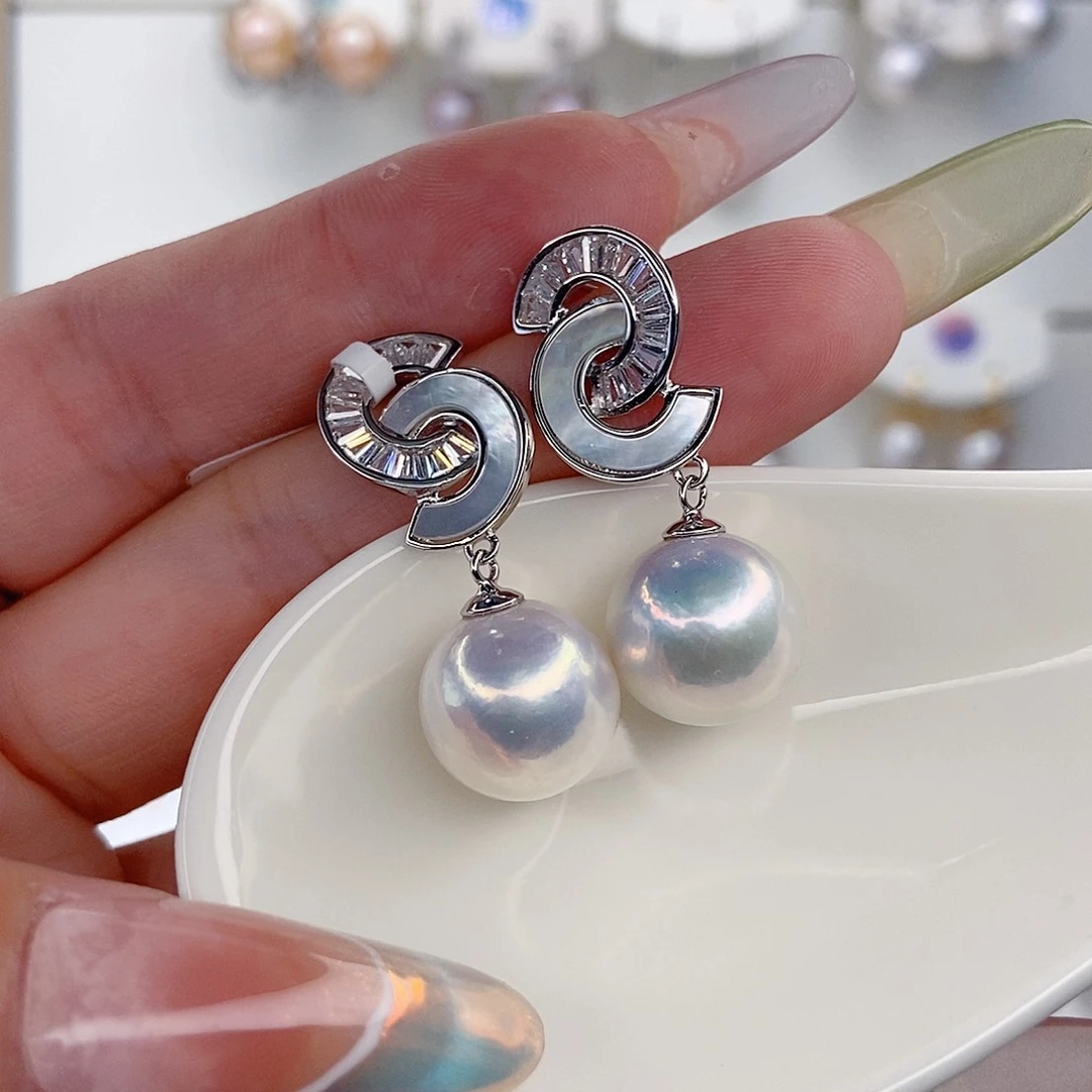 陌***末银S925镶嵌淡水珍珠耳饰