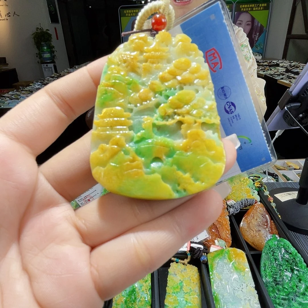 颈饰未镶嵌翡翠一