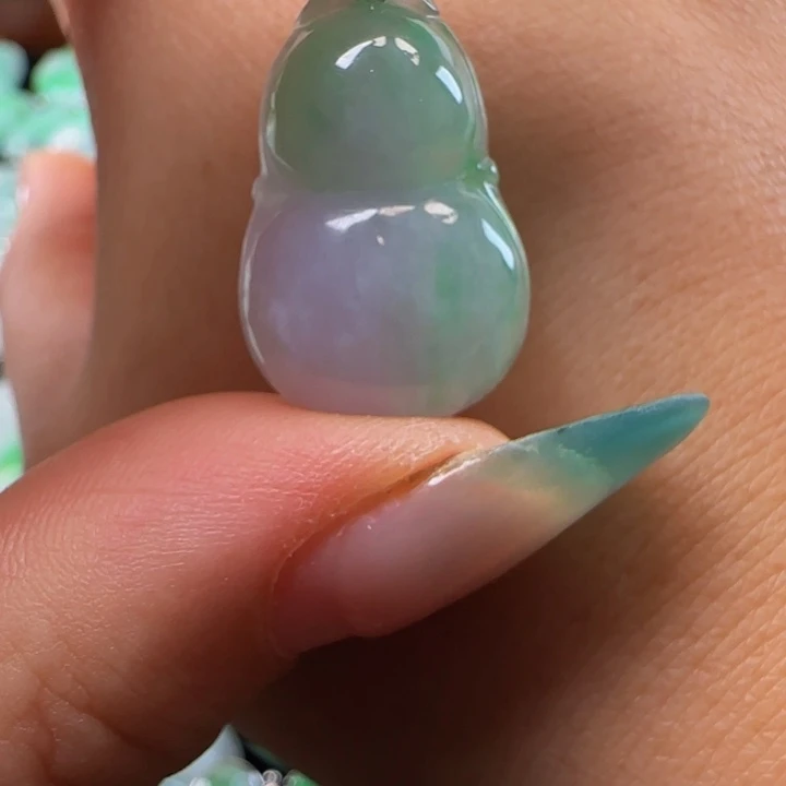走***活翡翠18K金镶嵌颈饰