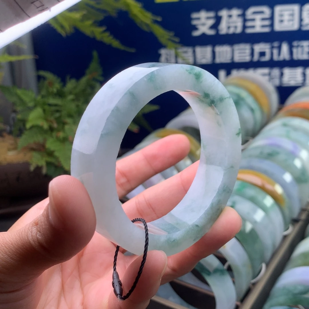 定制翡翠未镶嵌手镯定制手镯