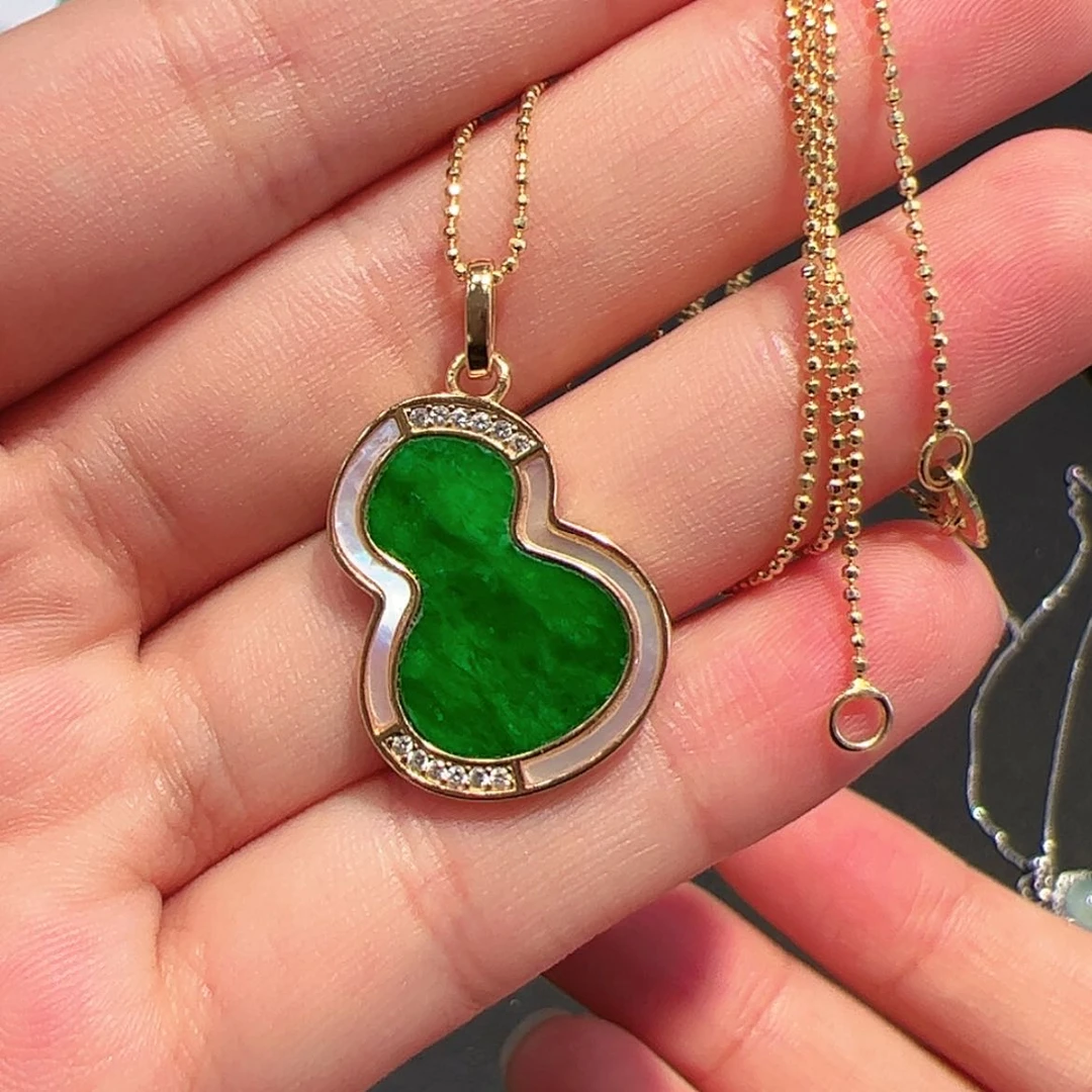 【闪购商品】翡翠银S925镶嵌颈饰猪**_葫芦