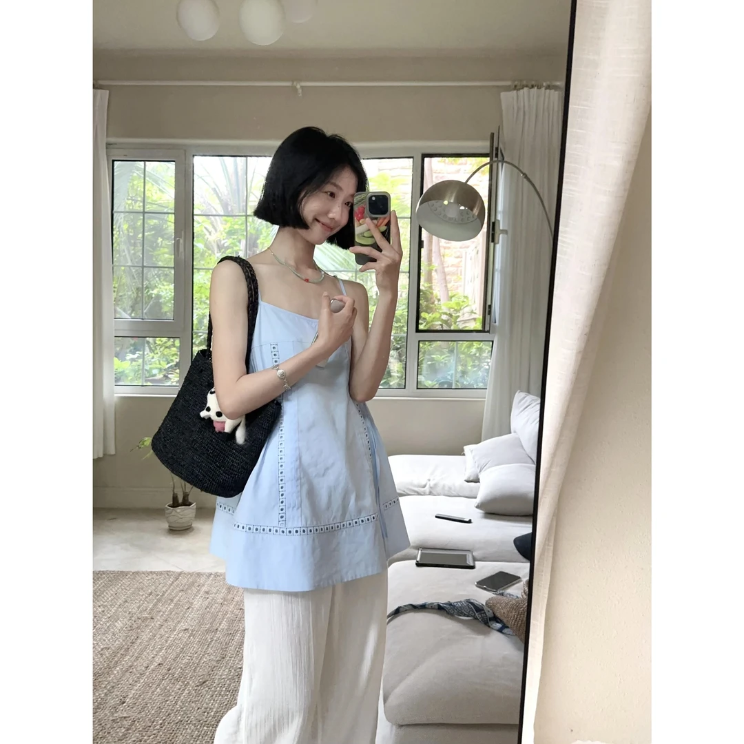 MARIE.COCO法式温柔风镂空花边蓝色吊带背心女直筒阔腿休闲裤套装