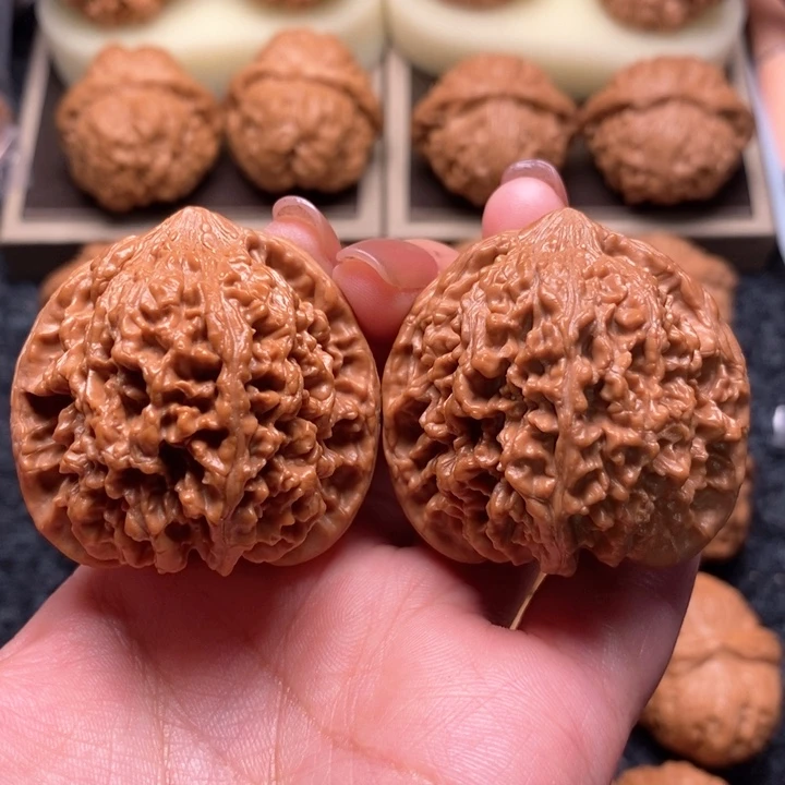 文玩核桃把件精品满天星43