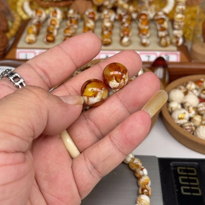 琥珀裸石未镶嵌M****321号