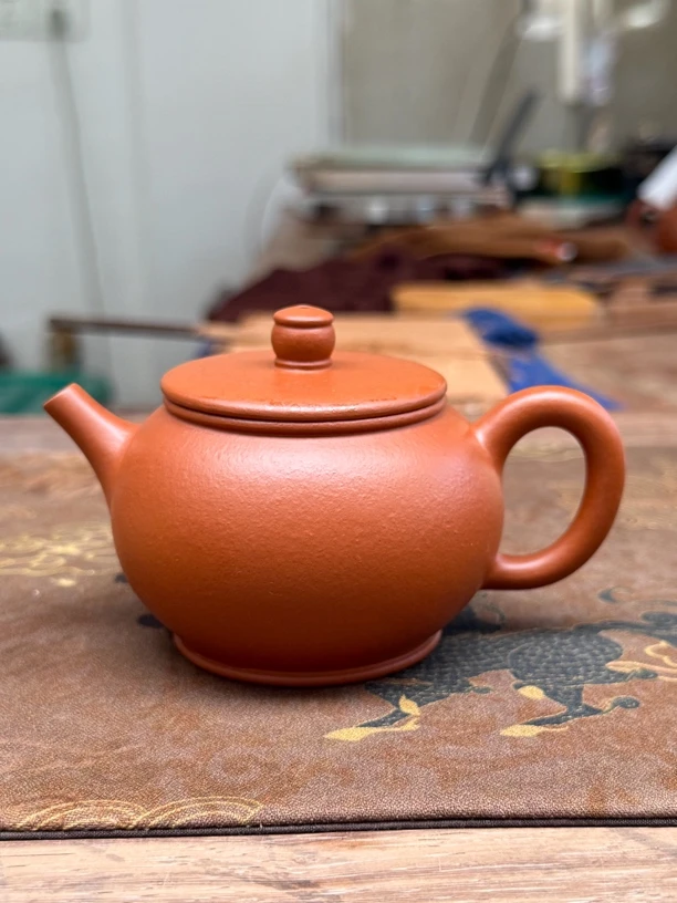 宜兴紫砂原矿小煤窑朱泥新汉瓦全手工制作
