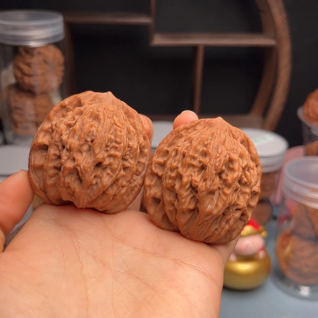 文玩核桃把件麦穗虎头45 全品 红皮 五爪