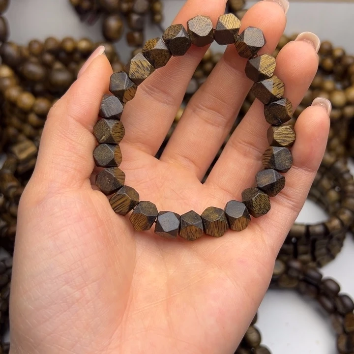 沉香碎屑沉香种植奇楠999 结油 钻石珠卡08，6.9克