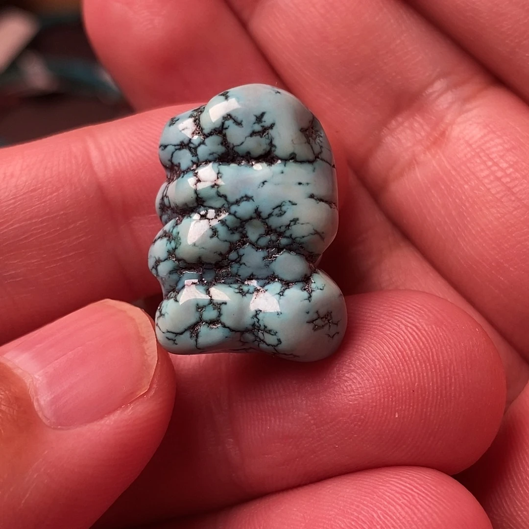 绿松石未镶嵌颈饰