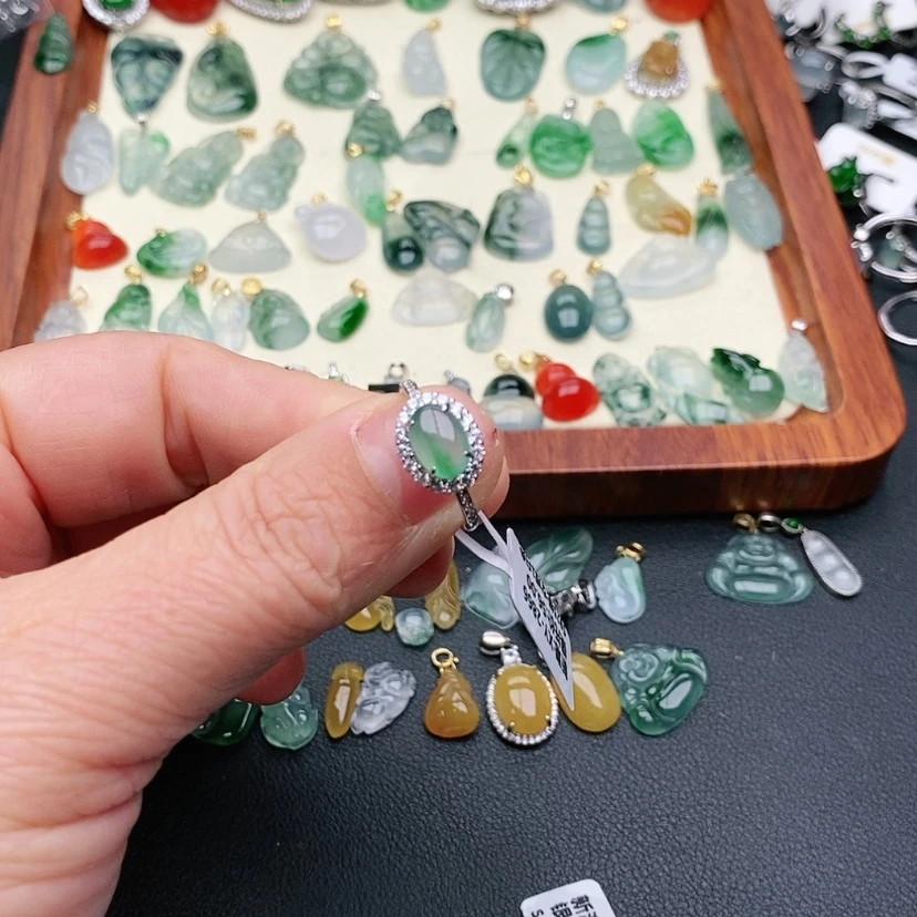 【闪购商品】翡翠戒指银S925镶嵌是***姐戒指