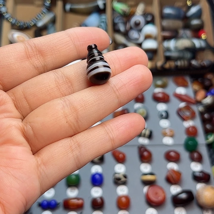 玛瑙/玉髓未镶嵌珠宝半成品珠*仙