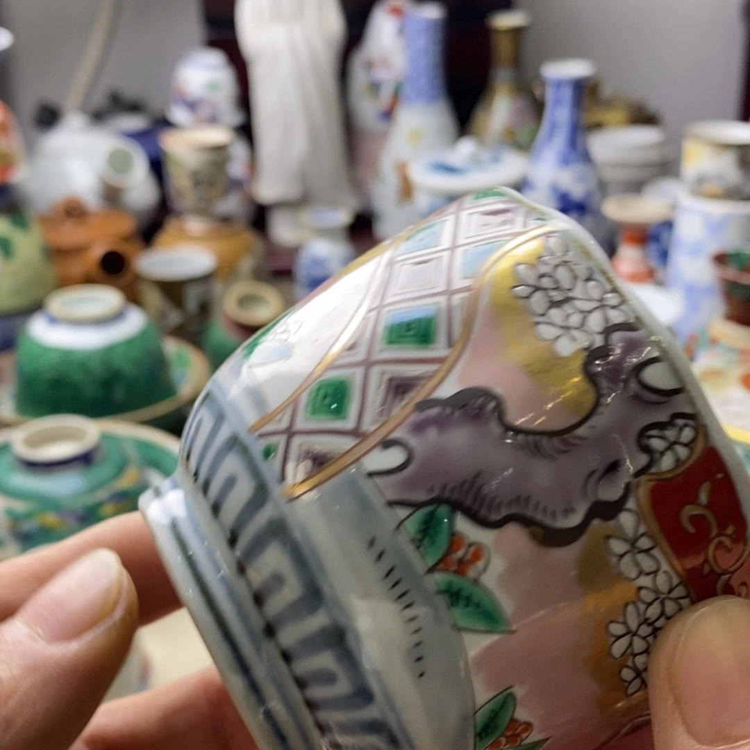 瓷片飞山街头站对面金融街一
