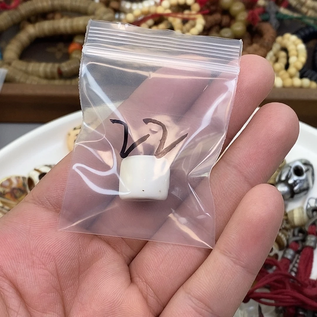 柏香籽/百香籽吊坠P****x