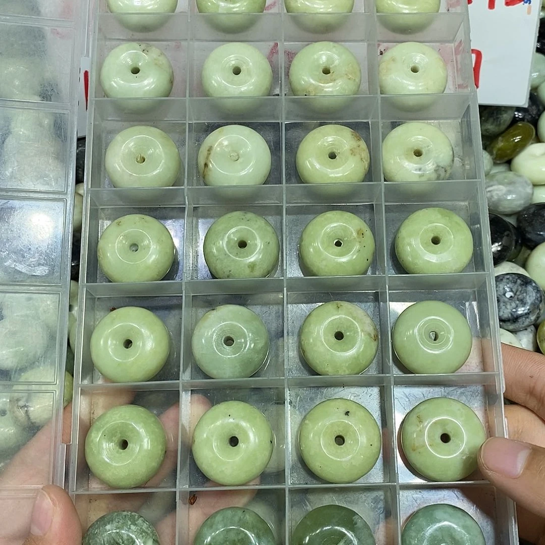 合金蛇纹石玉颈饰330