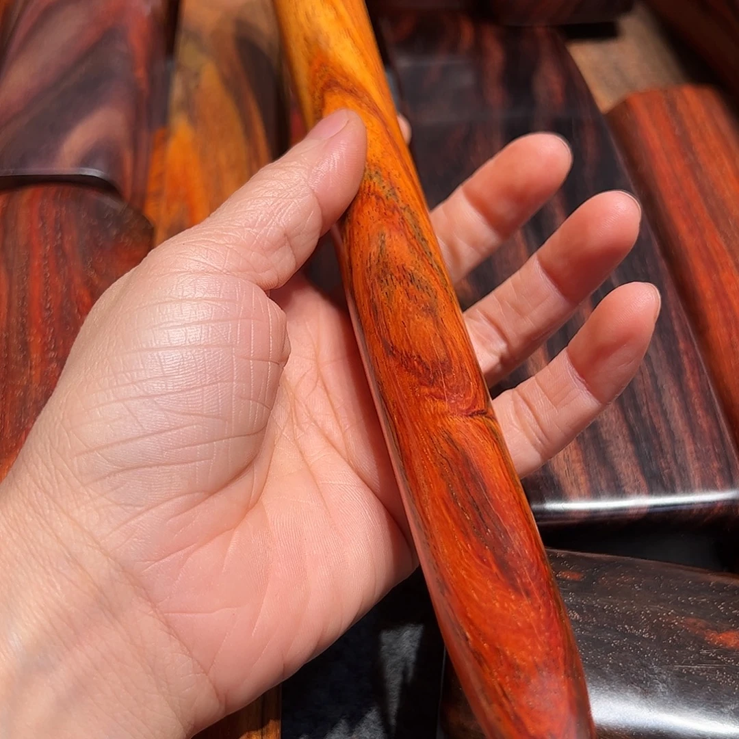 兴***号交趾黄檀（大红酸枝）