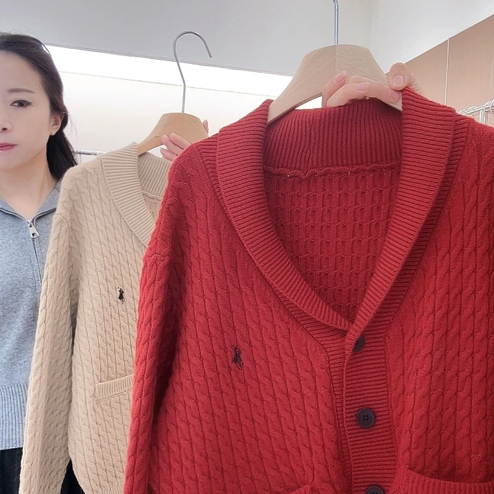 韩系爆款麻花上衣女