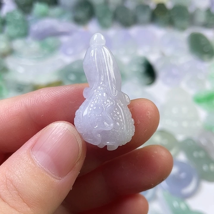 翡翠未镶嵌颈饰白菜