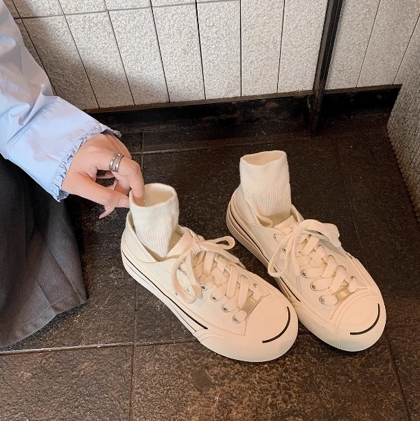 随机帆布鞋一双，可以选尺码款式随机