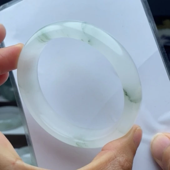 石英质玉（金丝玉）手镯未镶嵌