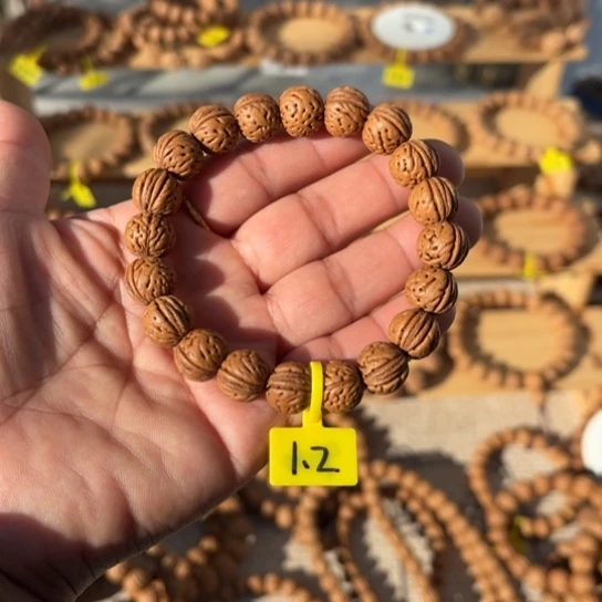 木质野生桃核小金豆