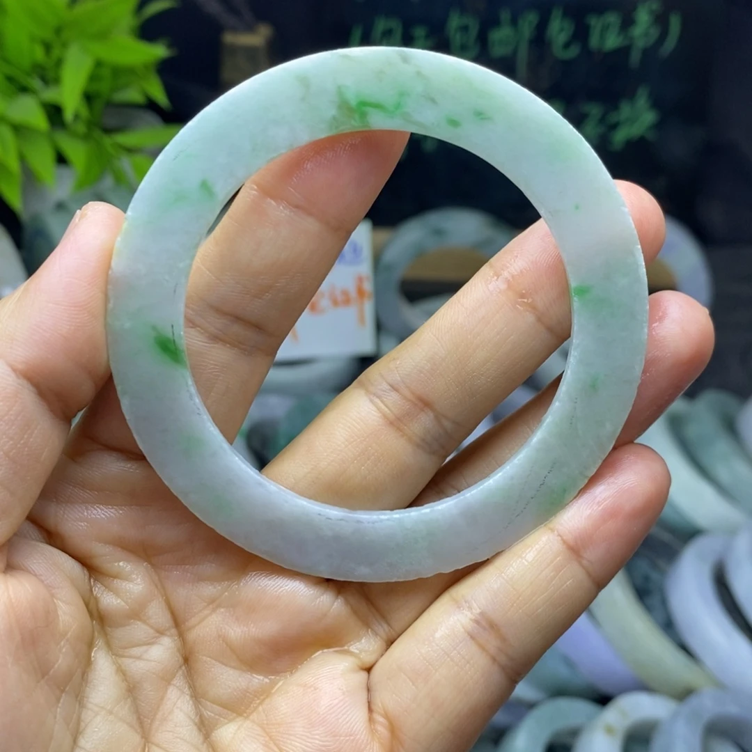 定制翡翠未镶嵌手镯