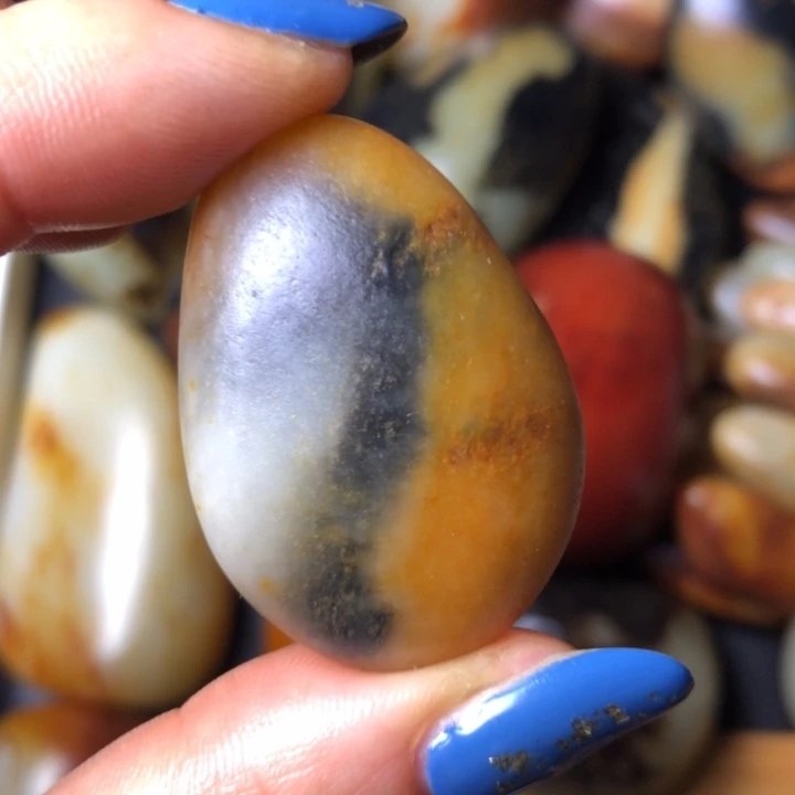 和田玉未镶嵌珠宝奇石