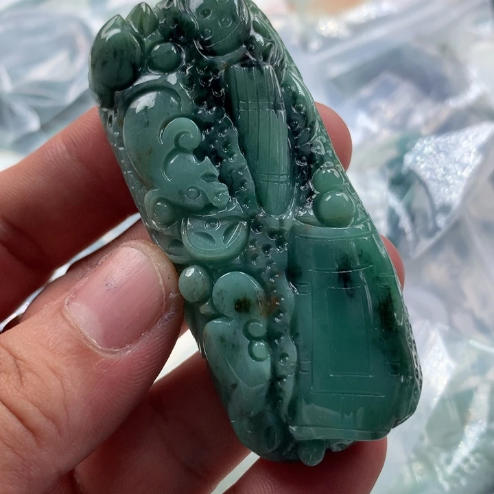翡翠未镶嵌颈饰保真天然a货翡翠