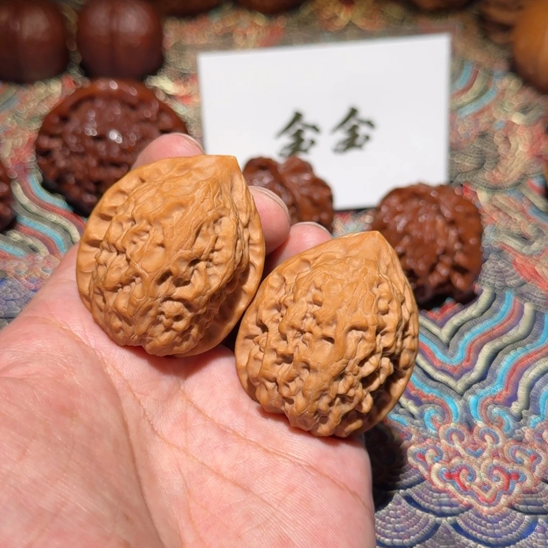 夕***m把件核桃1265沈鸡，尺寸37