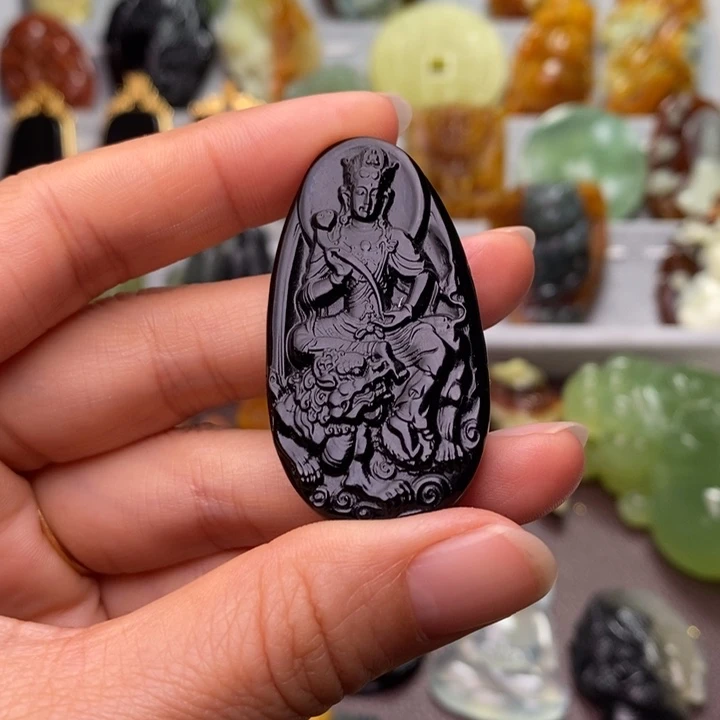 蛇纹石玉未镶嵌颈饰小***宝