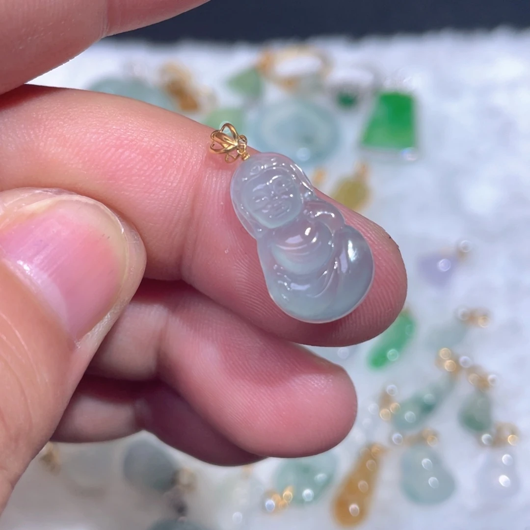 翡翠18K金镶嵌颈饰