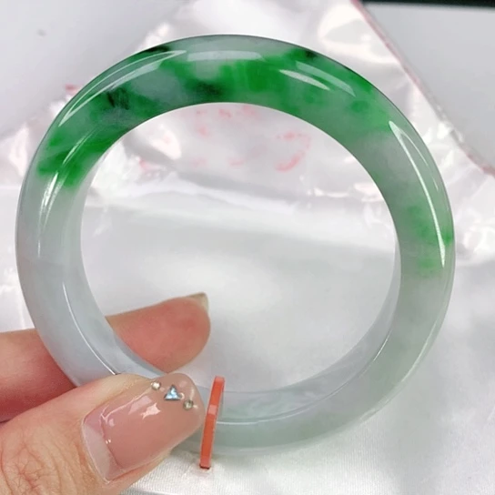 翡翠手镯未镶嵌天然翡翠A货372