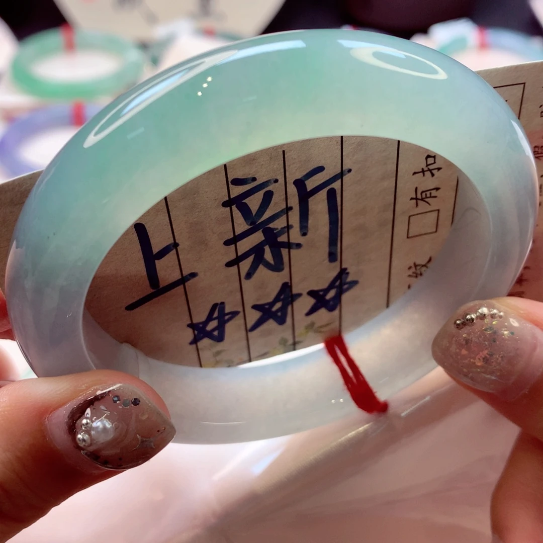 翡翠手镯未镶嵌88号正圈77
