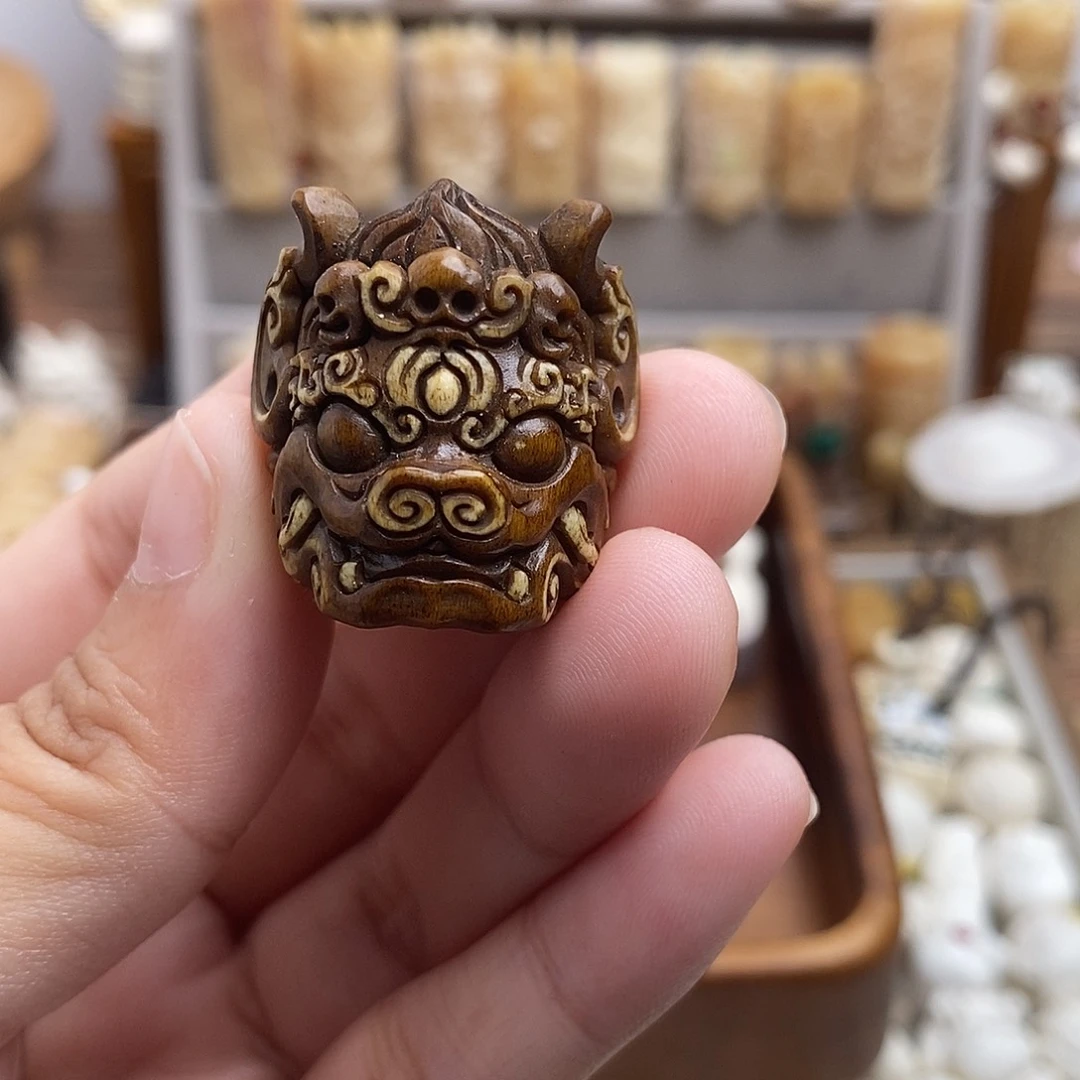 鹿骨把件c8大威德金刚