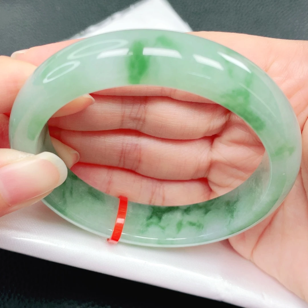 翡翠未镶嵌手镯57圈