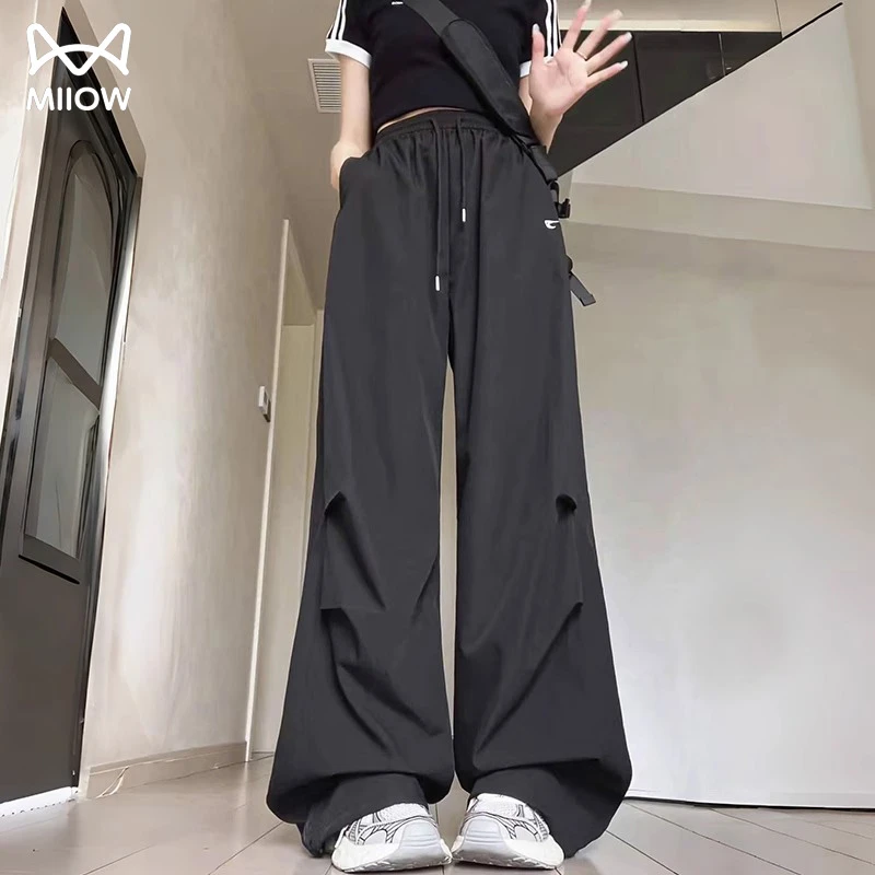 猫人黑色美式复古工装裤女夏季2025新款高腰垂感显瘦小个子运动裤