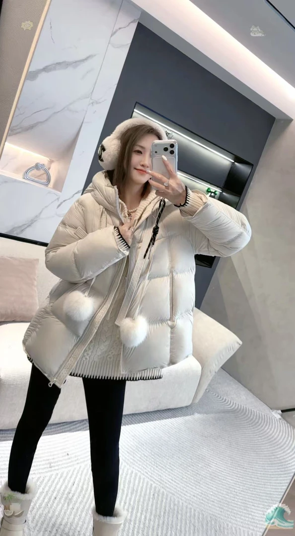 熙薇【萌球护体】2025冬季新款毛球连帽设计羽绒服外套H6645