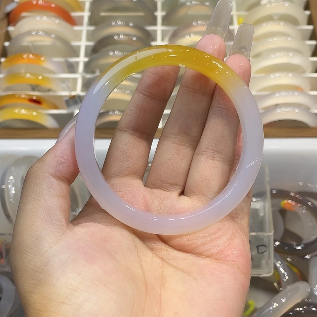 玛瑙/玉髓手镯未镶嵌62一口糖