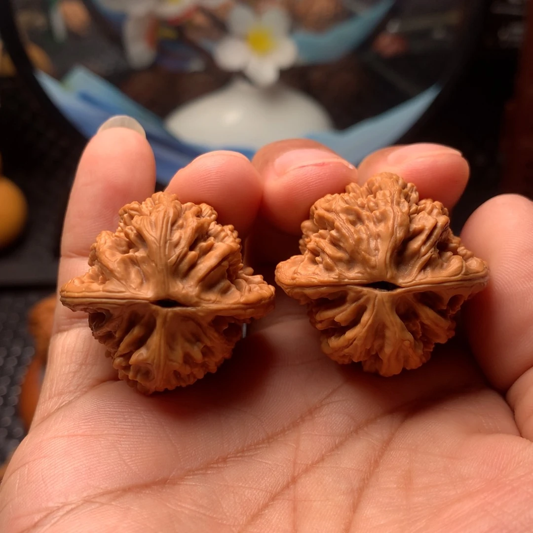 文玩核桃吊坠꧁****꧂福利虎头10号