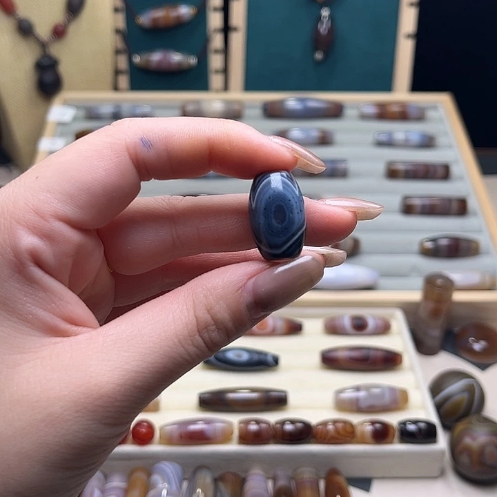 玛瑙/玉髓未镶嵌吊坠(赠链)